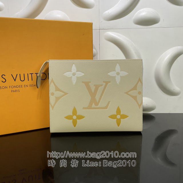 Louis Vuitton新款手包 M80504 路易威登BY THE POOL盥洗袋 Monogram压纹 LV手拿包收纳包  ydh4197